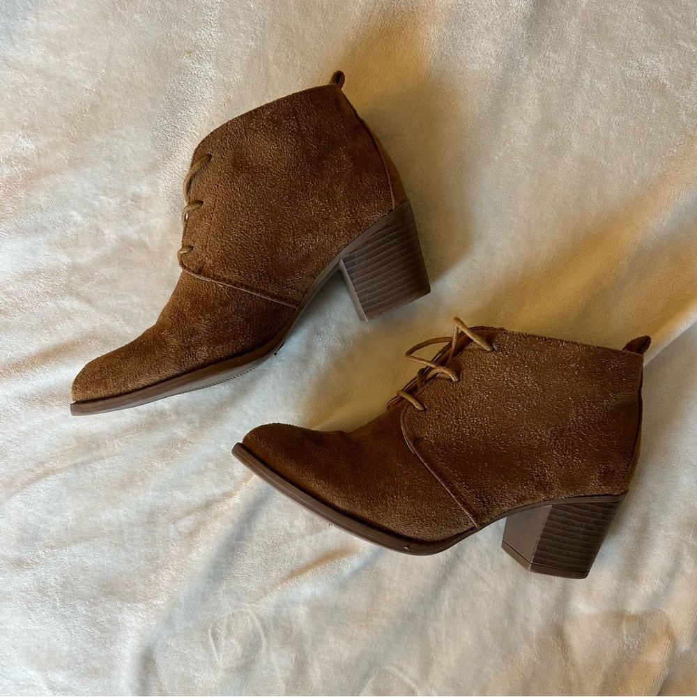 🪩5 FOR $25 SALE 🪩 Faux Suede Heeled Lace Up Brown Booties